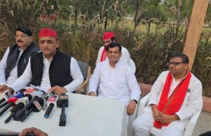 भाजपा जुबान से स्वदेशी, मन से विदेशी, अबकी बार डिप्टी सीएम पोस्टर से बाहर: अखिलेश यादव