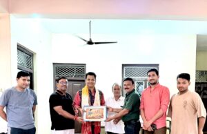 अवधी को गायकी में पिरोकर रवि बढ़ा रहें हैं देश विदेश में बेल्हा का गौरव