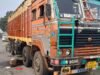 ट्रैक्टर ट्रक की टक्कर में ट्रक का डीजल टैंक फटा