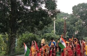 मां लक्ष्मी की प्रतिमा का हुआ विसर्जन