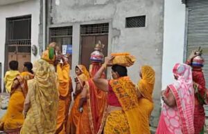 कलश यात्रा निकाल शुरू हुई श्रीमदभागवत कथा, भक्तिमय हुआ माहौल