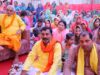 श्रीकृष्ण बाल लीला और गोवर्धन पूजा का प्रसंग सुन भाव विभोर हुए श्रोता