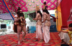 धनुष भंग के साथ सिया हुईं राम की, लगे सियावर रामचन्द्र की जय के नारे