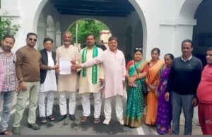 मुख्यमंत्री को संम्बोधित आरएलडी ने डीएम को ज्ञापन सौंप