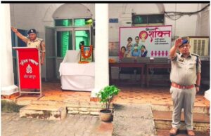 सरदार पटेल जयंती पर एसएसपी ने तिरंगा हाथ में लेकर दिया एकता का संदेश