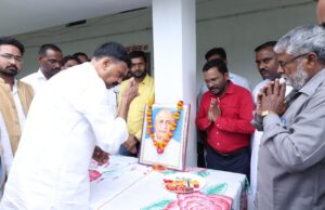 रानी लक्ष्मी बाई इण्टर कॉलेज शहाबुद्दीनपुर अजान में सरदार वल्लभ भाई पटेल की 150वीं जयंती पर भव्य राष्ट्रीय एकता दिवस समारोह मनाया गया।