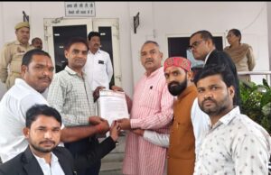 धान की फसल गलत तरीके से अधिसूचित करने पर दिया ज्ञापन