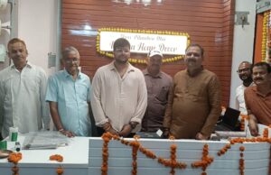 सदर विधायक रवि शर्मा ने मदन होम डेकोर का फीता काटकर किया भव्य शुभारंभ