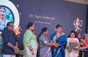 सीएम रेखा गुप्ता ने समाज सेवा के लिए डॉ. सान्वी को किया सम्मानित