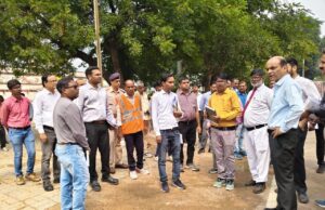 मंडल रेल प्रबंधक ने बबीना यार्ड का निरीक्षण कर यू एस एफ डी कार्य प्रणाली को परखा