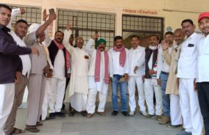 समाजवादी मजदूर सभा के पदाधिकारियों ने एसडीएम को सौंपा ज्ञापन