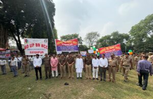 फतेहपुर में यातायात माह का शुभारंभ, अधिकारियों ने दिलाई सड़क सुरक्षा की शपथ