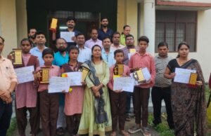 डायट में आयोजित जिला स्तरीय गणित ओलंपियाड में हसवा ने मारी बाजी