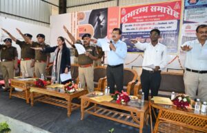 यातायात माह का शुभारंभ – जिलाधिकारी व पुलिस अधीक्षक ने दिलाई सुरक्षित यातायात की शपथ