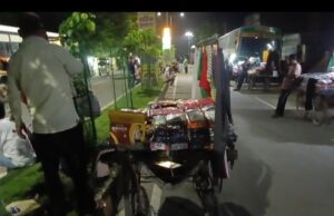 चौकी चौराहे पर कपड़ा ठेले का आतंक होती महिलाओं से छेड़छाड़, गाड़ियों से मोबाइल चोरी