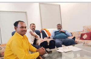 वरिष्ठ भाजपा नेता व दिव्यांग प्रकोष्ठ के प्रदेश सह संयोजक ने कारागार मंत्री से की शिष्टाचार मुलाकात