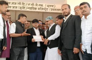 साथी की हत्या को लेकर वकीलों का आक्रोश बढ़ा,नारेबाजी कर कामकाज का किया बहिष्कार