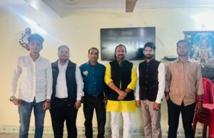 सांसद उत्कर्ष वर्मा से अखिल भारतीय फार्मासिस्ट एसोसिएशन ने की मुलाकात, फार्मासिस्ट हित में सौंपा मांग पत्र