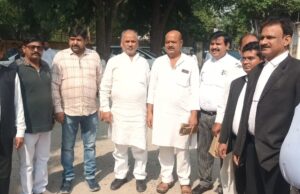 जबरन भूमि कब्जे को लेकर जिलाधिकारी से मिला कांग्रेस का प्रतिनिधिमण्डल