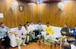 महापौर उमेश चंद्र गणेश केसरवानी ने निर्माण कार्यों, सफाई कार्यों की किया समीक्षा बैठक, दिये सख्त दिशा निर्देश