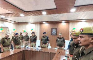 ‘वंदे मातरम्’ के 150 वर्ष पर पुलिस कर्मियों ने किया सामूहिक गायन