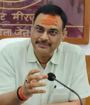 जनता के दिलों में बसने वाले तेजतर्रार और जनप्रिय जिलाधिकारी पवन कुमार गंगवार को जन्मदिन की हार्दिक शुभकामनाएं