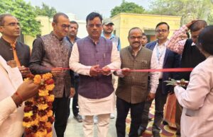 11राष्ट्रीय मानसिक स्वास्थ्य कार्यक्रम में मरीजों की हुई जांच व मिली दवा