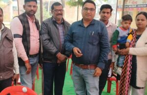 प्रांतीय आह्वान पर काली पट्टी बांधकर लेखपालों ने दर्ज कराया विरोध