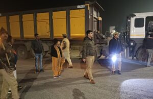 डीएम व एसपी ने सड़कों पर उतरकर खनन वाहनों पर की बड़ी कार्यवाही, मचा हड़कंप