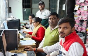 एस०आई०आर० कार्य में लापरवाही पर 10 अधिकारियों को नोटिस, 8 बी०एल०ओ० का वेतन रोका