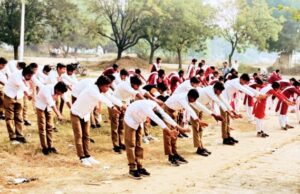 तीन दिवसीय स्काउट गाइड प्रशिक्षण शिविर के दूसरे दिन स्काउट गाइड का कराया गया वार्मअप