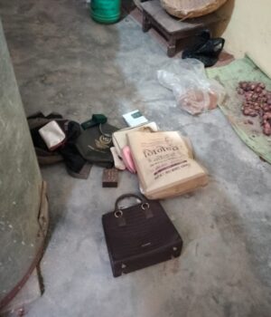 ताला तोड़कर हजारों की नगदी व लाखों के जेवरात उड़ा ले गए चोर