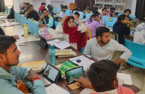 जिला पुस्तकालय में तरुण चेतना ने किया विश्व बाल दिवस का आयोजन