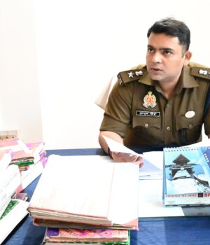 शस्त्रागार से लेकर अभिलेख तक, पुलिस अधीक्षक ने किया गहन निरीक्षण