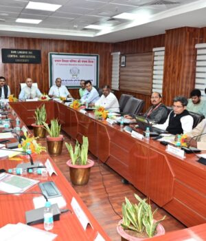 झाँसी में हुई अंडर-12 चंद्रशेखर आज़ाद ट्रॉफी का समापन, डॉ. संदीप ने खिलाड़ियों का किया उत्साहवर्धन