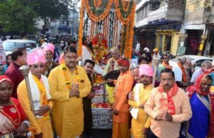 जयघोष के साथ निकली दूल्हा मेहंदी बाग श्री राम जानकी मंदिर की भव्य बारात