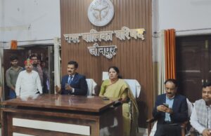 भारत निर्वाचन आयोग के निर्देश के क्रम में विशेष प्रगाढ पुनरीक्षण के सम्बन्ध में सभासदों के साथ बैठक हुयी संपन्न