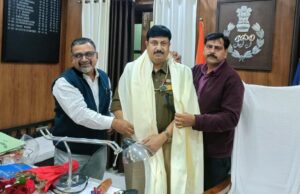 एसएसपी को पत्रकारों ने किया सम्मानित