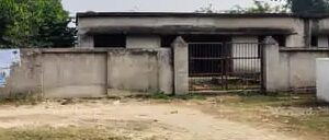 बकंधा गांव का एएनएम सेंटर तीन साल से अधूरा, बजट के अभाव में रुका है निर्माण