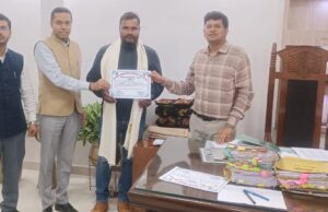 विशेष प्रगाढ़ पुनरीक्षण-2025 में उत्कृष्ट कार्य करने वाले बीएलओ सम्मानित
