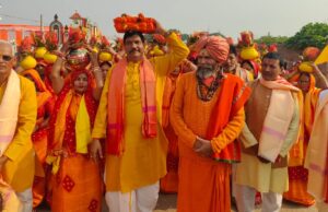 लोकमंगल के निमित्त धूमधाम से निकाली गयी कलश यात्रा