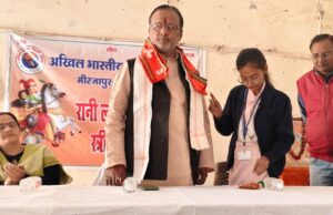 एबीवीपी द्वारा आयोजित रानी लक्ष्मीबाई जयंती समारोह में पहुंचे भाजपा नेता मनोज जायसवाल