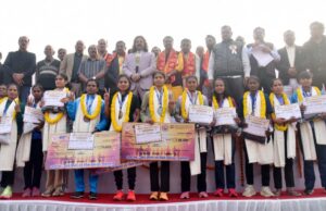 Indira Marathon Prayagraj : आर्मी स्पोर्ट्स इंस्टीट्यूट के प्रदीप कुमार, हरियाणा की रेनू ने किया इन्दिरा मैराथन फतेह