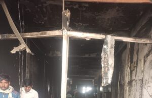 क्लीनिक में लगी आग , मेडिकल का सामान जला