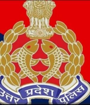 पत्नी की बेवफाई से आजिज पति की शिकायत पर न्यायालय के आदेश पर पत्नी सहित तीन के विरुद्ध मुकदमा
