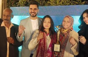 बिहू अटैक फिल्म के प्रमोशन के लिए नाज़ हास्पिटल में कलाकारों को देखने उमड़ा हुजूम