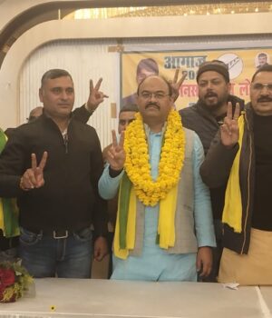 प्रयागराज शहर पश्चिमी से अधिवक्ता बी के सिंह राजू जनसत्ता दल लोकतांत्रिक के प्रत्याशी घोषित