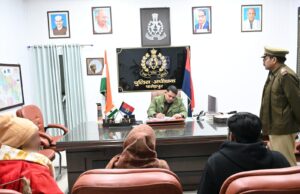 जनसुनवाई में एसपी अनूप कुमार सिंह ने सुनीं आमजन की समस्याएं