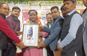 मंडप गेस्ट हाउस में आयोजित हुआ कायस्थ समागम, भाजपा जिलाध्यक्ष अन्नू श्रीवास्तव का हुआ भव्य स्वागत