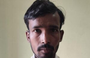 पीड़ित और उसके ग्यारह सहयोगियों के मुंशी ने मजदूरी हड़पे लाखों रूपए